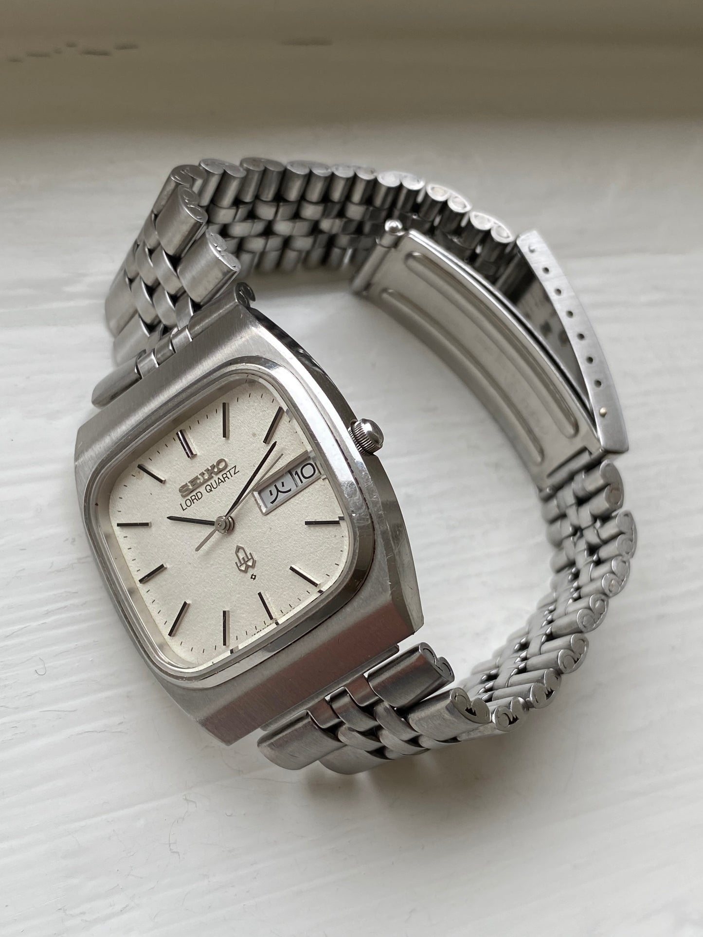 Seiko Lord Quartz 8242-5000
