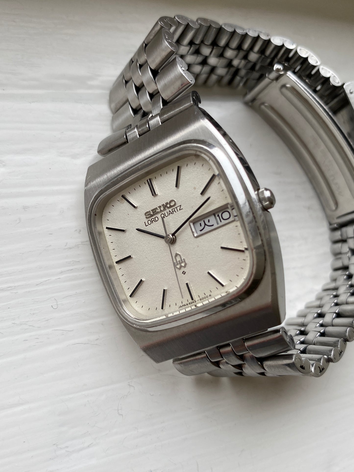Seiko Lord Quartz 8242-5000