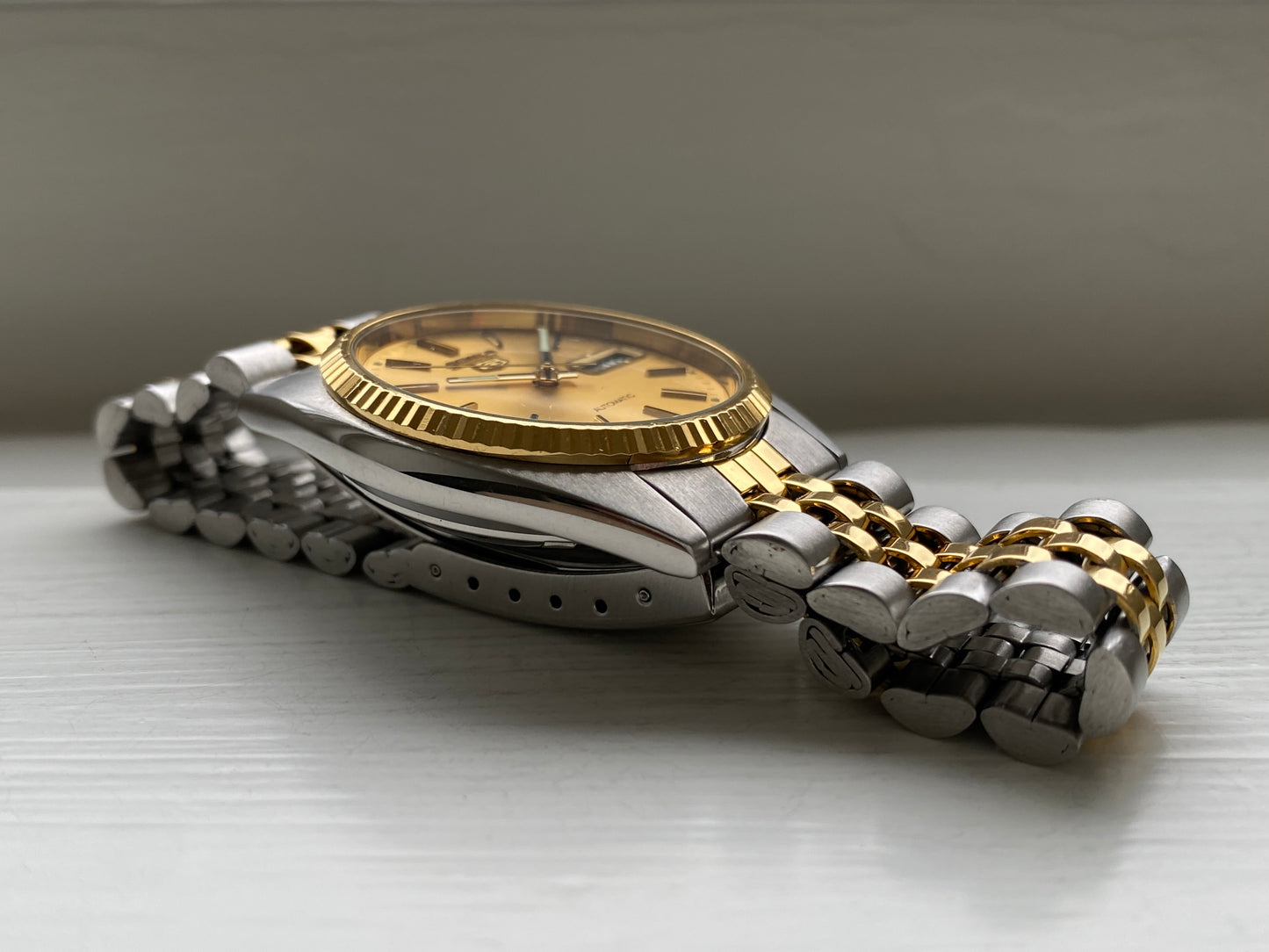 Seiko SNXJ92 7009-3110