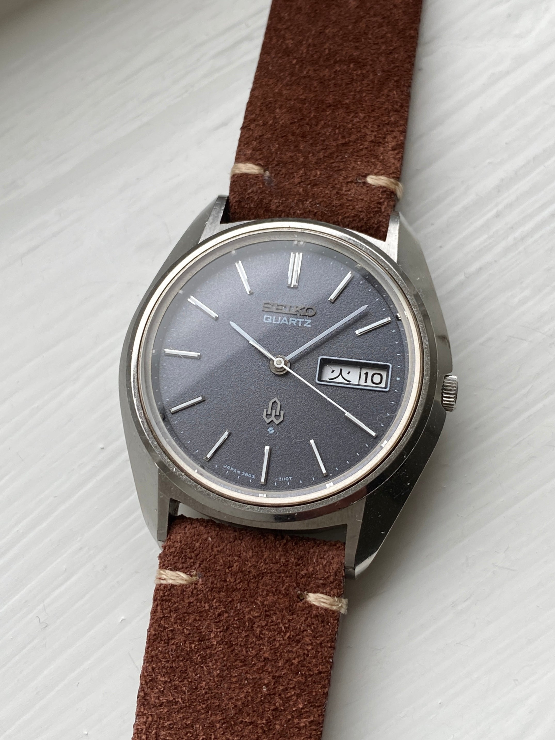 不動 SEIKO 3803-7030 デイデイト ヴィンテージ メンズ腕時計 Seiko QTW 3803-7030 – Studio Tokei