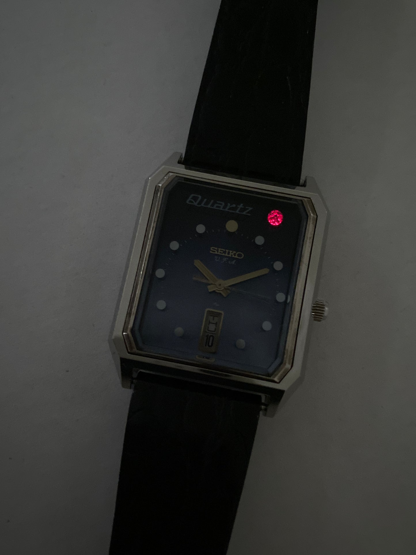 Seiko Quartz V.F.A. 3923-502A