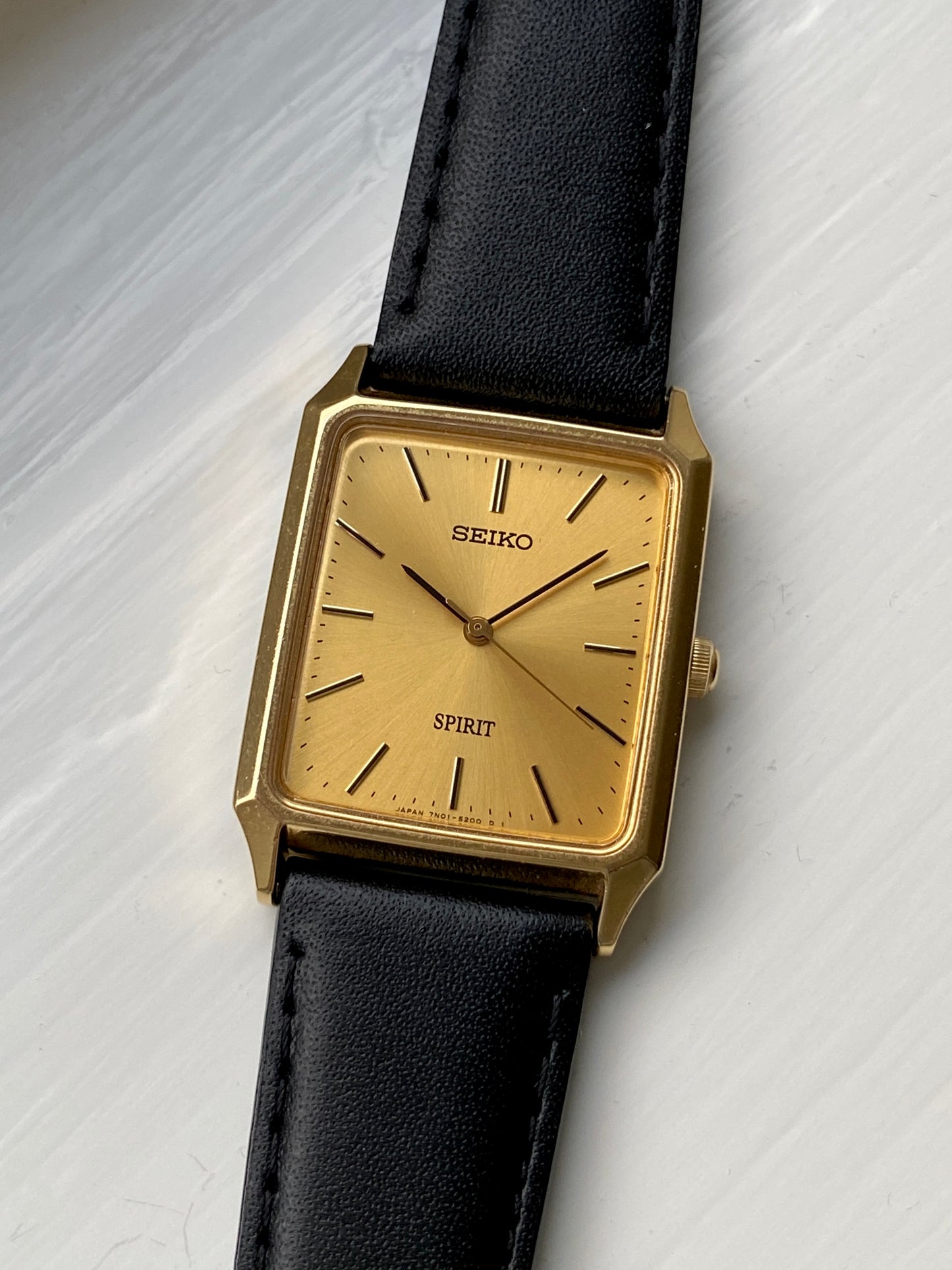 Seiko Tank 7N01-5180