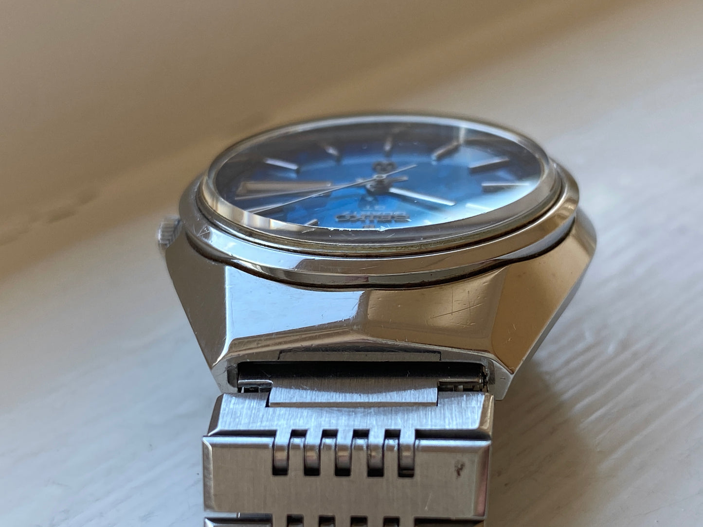 Seiko Quartz QT 3803-7100