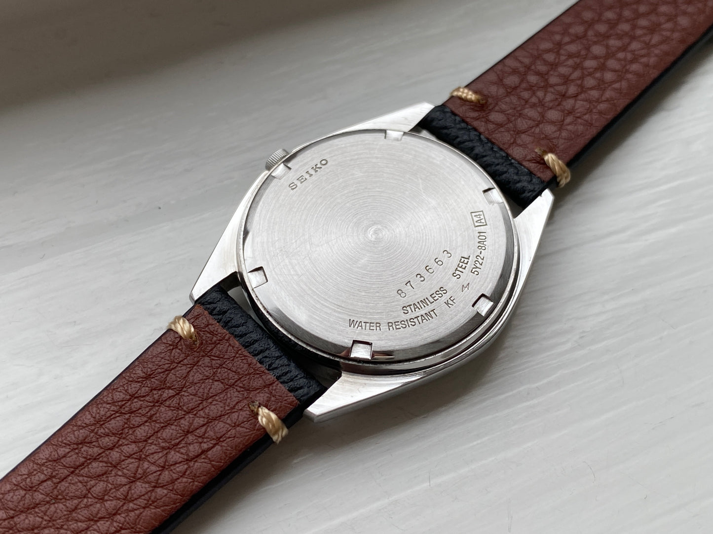 Seiko Quartz 5Y22-8A01
