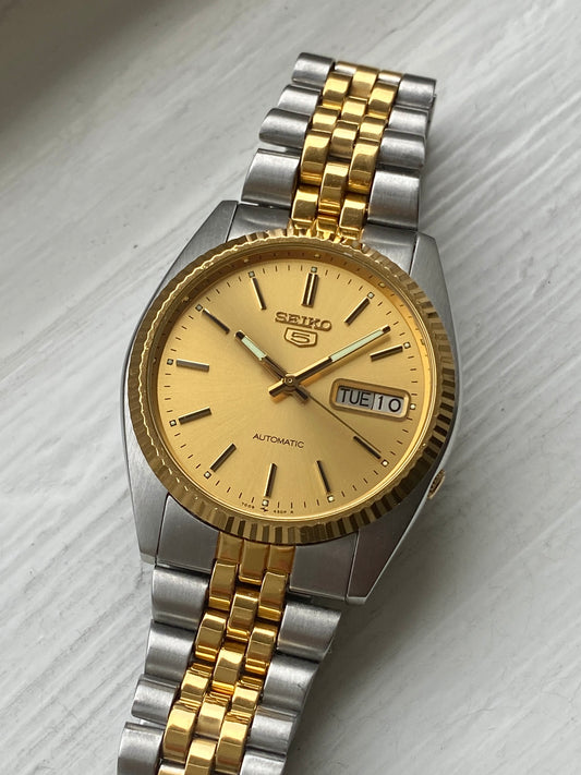 Seiko SNXJ92 7009-3110