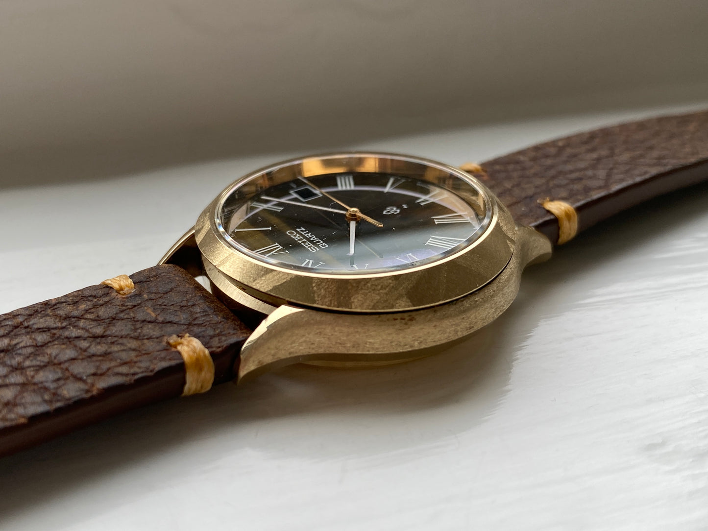 Seiko 0842-7000 Tiger Eye Stone Dial