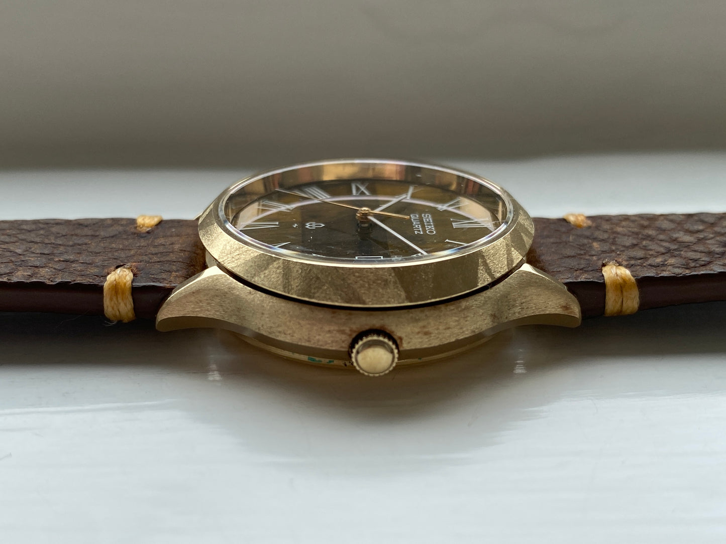 Seiko 0842-7000 Tiger Eye Stone Dial