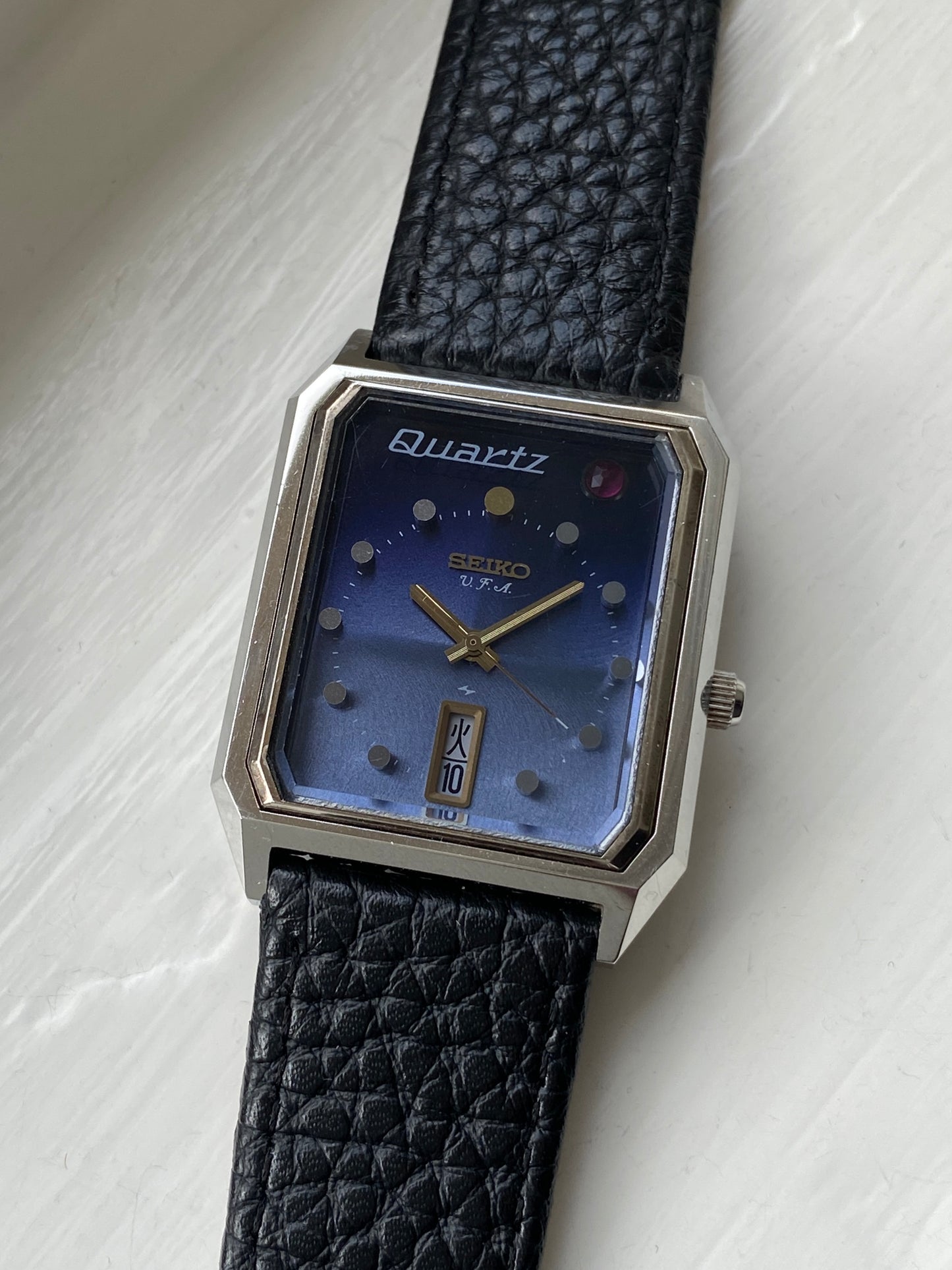 Seiko Quartz V.F.A. 3923-502A
