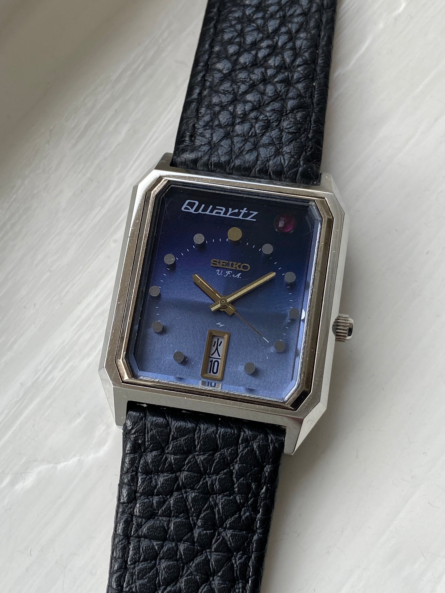 Seiko Quartz V.F.A. 3923-502A