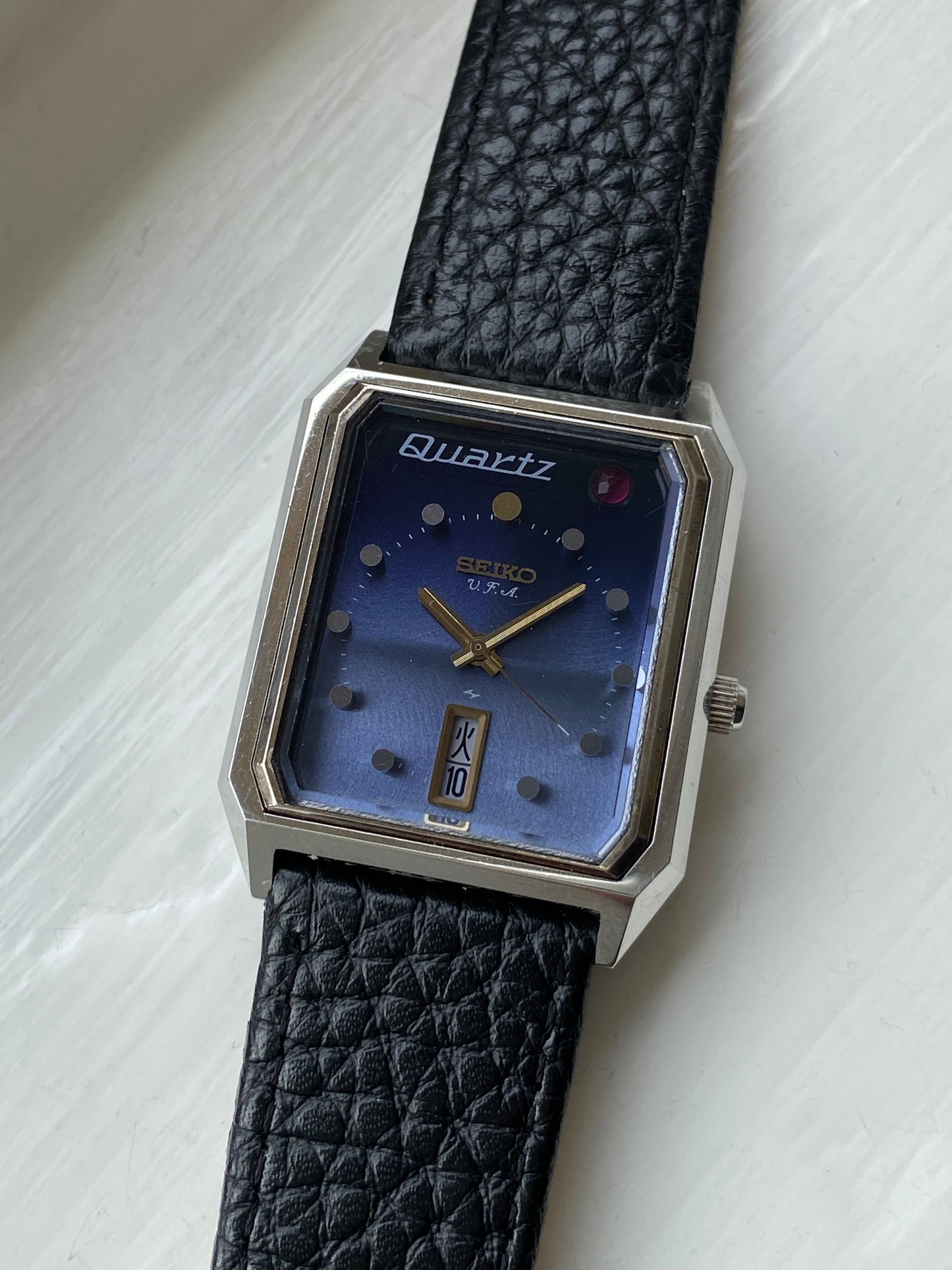 Seiko Quartz V.F.A. 3923-502A