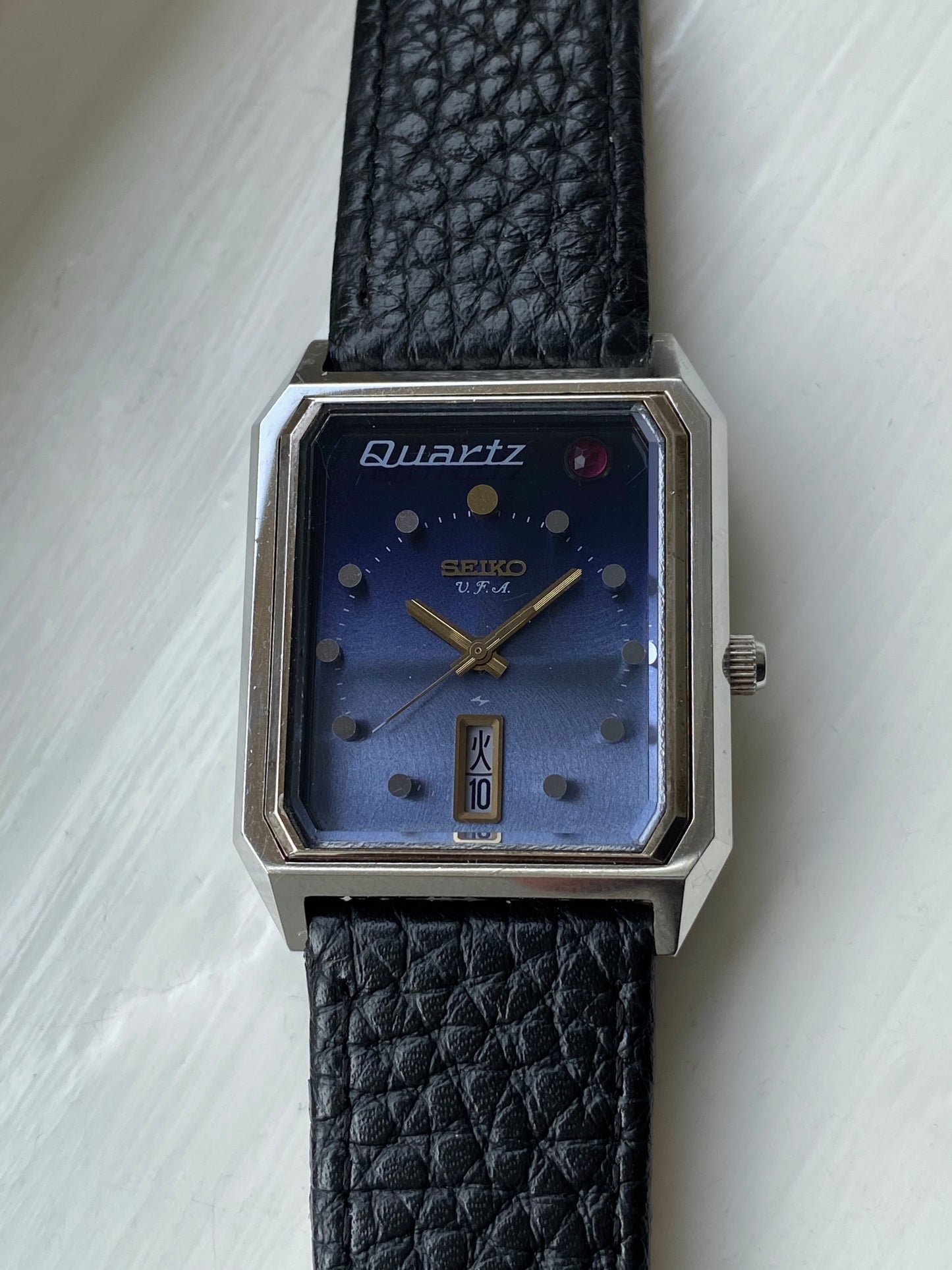 Seiko Quartz V.F.A. 3923-502A