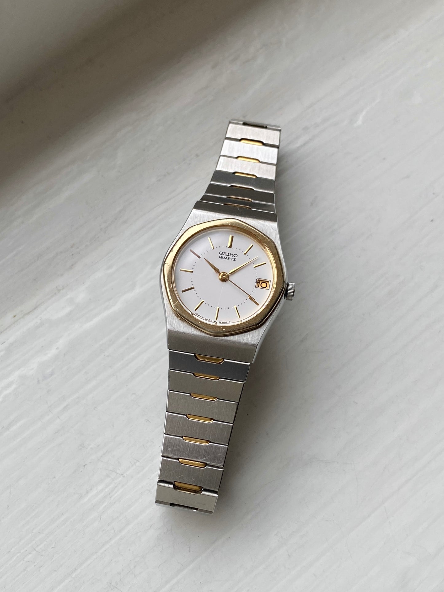 Seiko Quartz ladies 2A22-0100