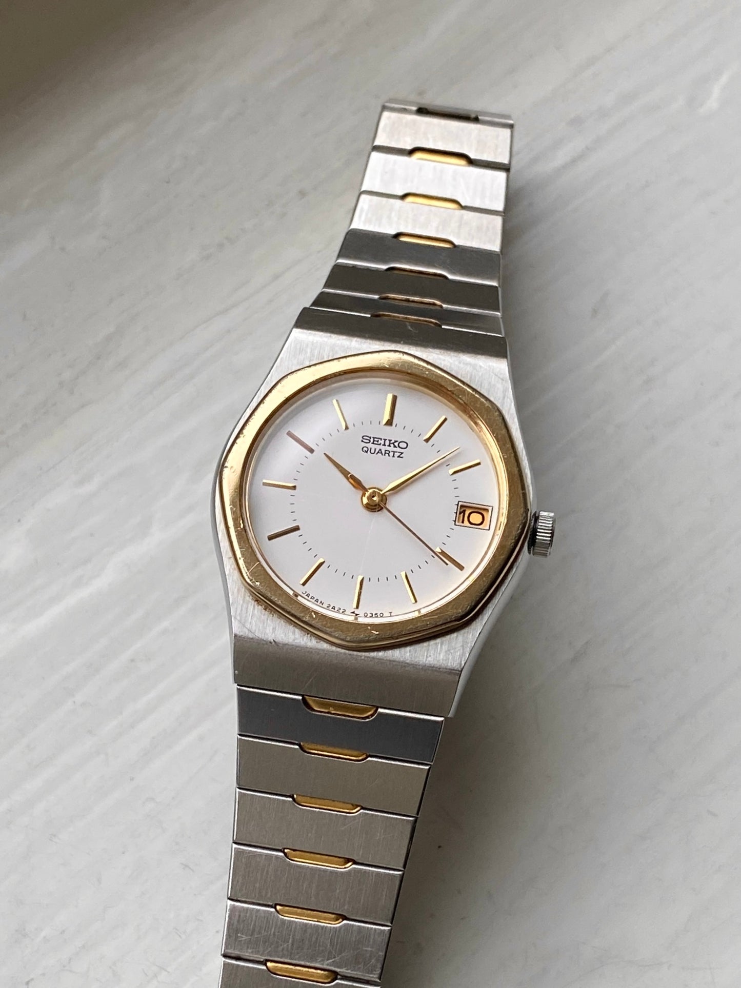 Seiko Quartz ladies 2A22-0100