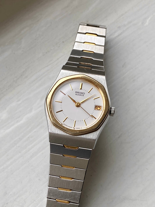 Seiko Quartz ladies 2A22-0100