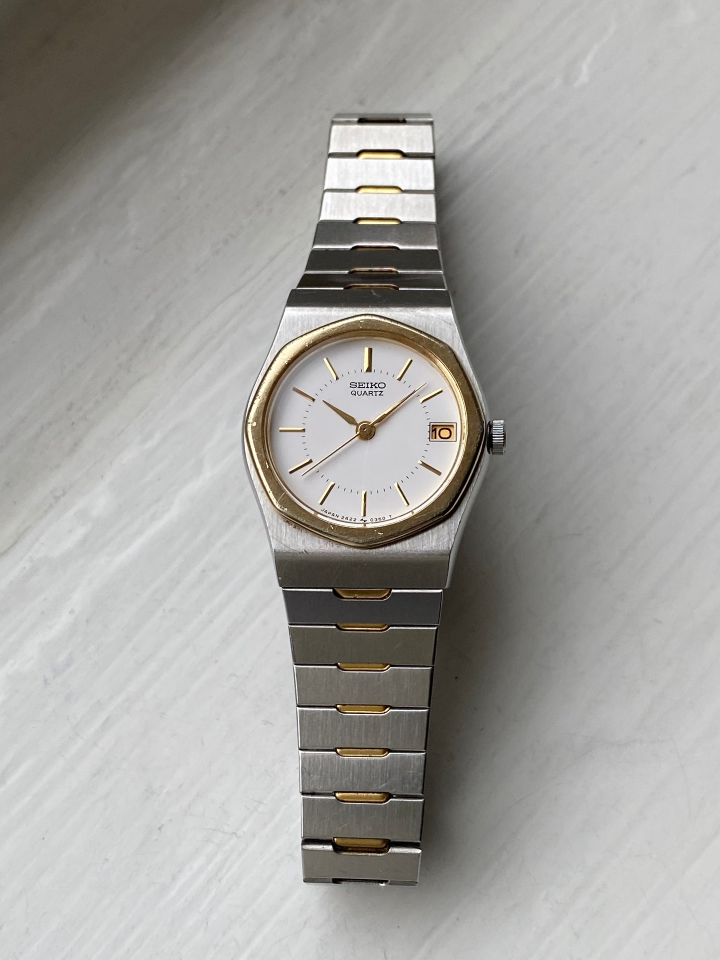 Seiko Quartz ladies 2A22-0100
